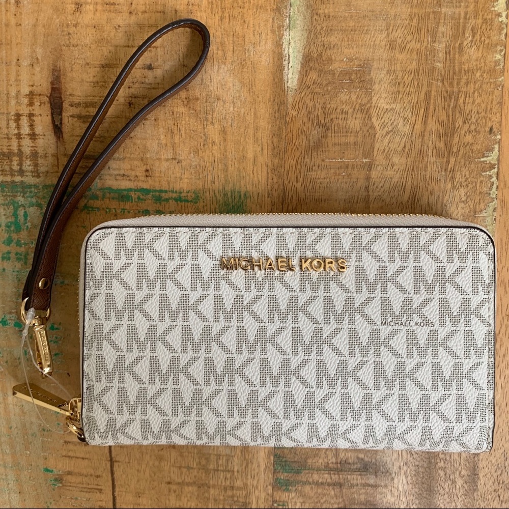 Michael Kors Wallet!